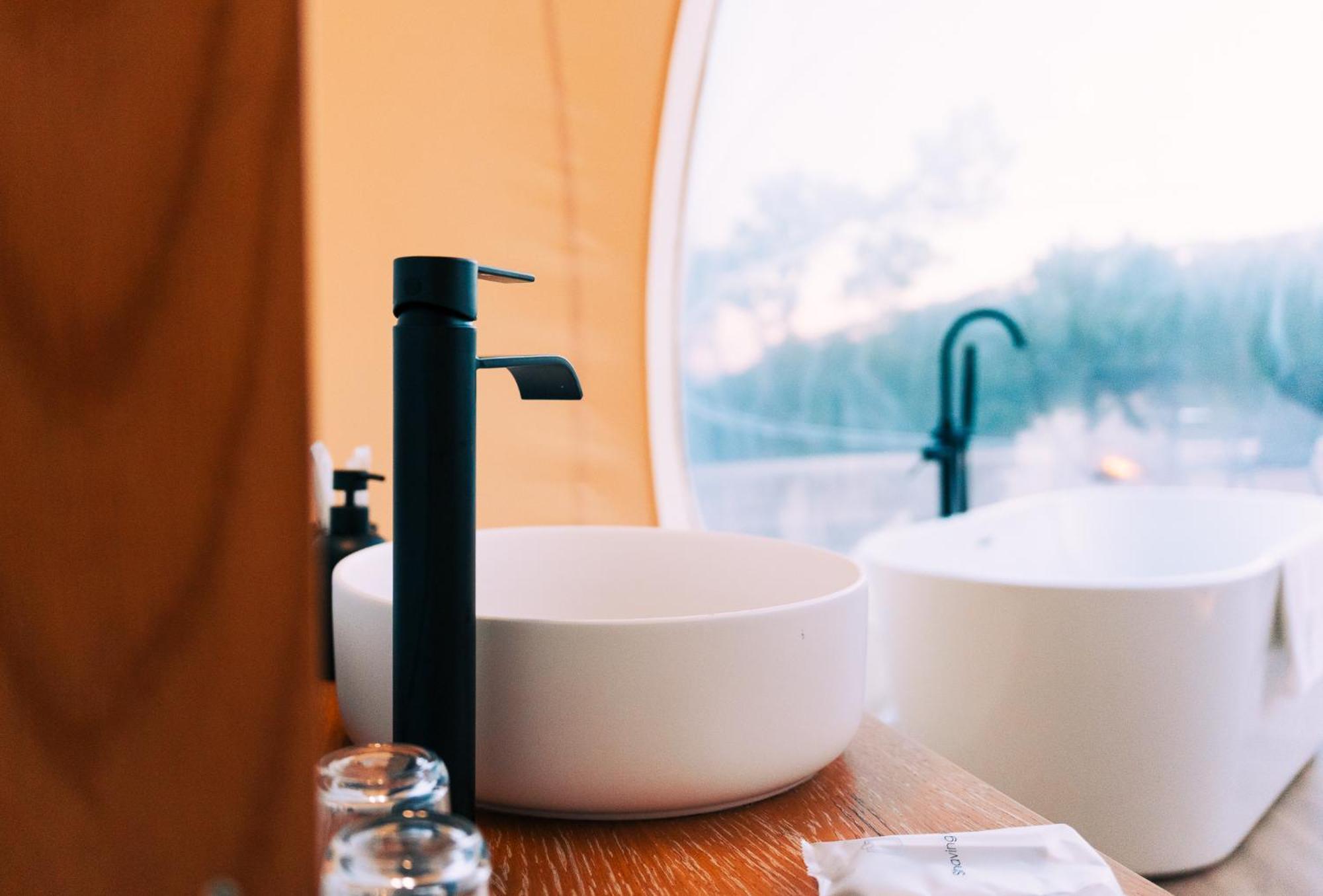 ホテル Glamping Balu モネステリオ エクステリア 写真